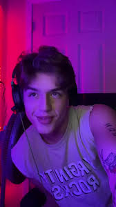 Kheyzer yzer (@kheyzer038)’s videos with original sound