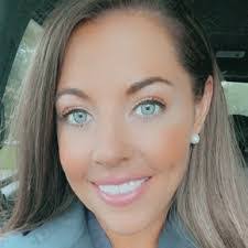 Kelli Kessler's Instagram, Twitter & Facebook