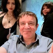 Thank you for the memories 2025 Keep moving forward into 2026 with passion,  hope and love. Thank you to all my friends for all of your support this  year and I look