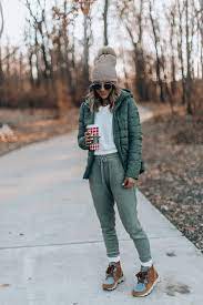 Cozy Ways To Wear White Jeans In Winter Cella Jane Casual Winter Outfits Winter Outfits Cold Cold Weather Outfits