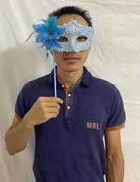 Amazon.com: AZYOUNG Women's Masquerade Masks Side Feather Flower Petal Hand  Held Lace Mask with Stick (Rose Red) : Clothing, Shoes & Jewelry