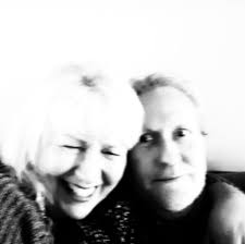 When do the top middle heating elements turn on?