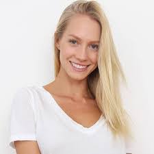 Patricia Werle's Instagram, Twitter & Facebook