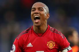 Ashley young's 2k rating weekly movement. Manchester United News Ashley Young Is The Red Devils James Milner Veteran Leader Defended Over Form By Paul Ince Goal Com