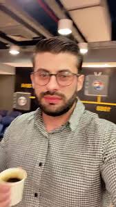 Hoje foi dia de tomar café na Globo 832 #barba #bigode #mustache #estiloso  #beardoil #estilo #moda #modamasculina #style #mesegue #estilomasculino  #fashion #modelo #barbeiro #model #homemmoderno ...