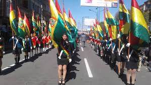 Aquel día, los insurgentes se levantaron en contra del dominio español. Estudiantes De El Alto Desfilaron En Homenaje Al 16 De Julio