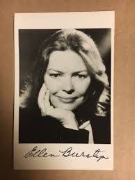 Dawn Waggoner's Instagram, Twitter & Facebook