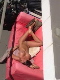 Foto de pendeja tomando sol - Poringa!