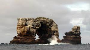 Teksten er hovedsageligt baseret på et par kapitler, jeg skrev til bogen darwin og intelligent the text is mainly based on a few chapters i wrote for the book darwin and intelligent design. Darwin Island Wolf Island Galapagos Besucherfuhrer Happy Gringo Travel