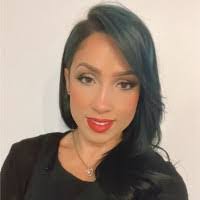 Dana Colucci's Instagram, Twitter & Facebook