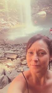 Ozone Falls in Tennessee for Swimming and Hiking