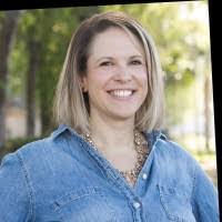 Angela Mayne's Instagram, Twitter & Facebook