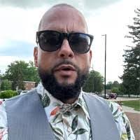 Kenny Kinder's Instagram, Twitter & Facebook