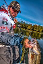Wired2fish Fishing How To Guides Tips Videos Tackle Reviews And More Fish Bass Fishing Angler
