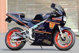 クオリティーワークス rg400g スズキ rg400g プロが造るカスタム バイクブロス マガジンズ スズキカフェレーサー スーパーバイク スズキのオートバイ