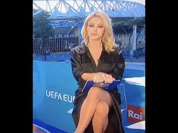2 307 tykkäystä · 2 puhuu tästä. Barstool Sports On Twitter Italian Tv Host Paola Ferrari Denies Flashing The Whole Country Of Italy Sharon Stone Style Https T Co Dwudifppe9