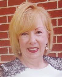 Jill Grundy's Instagram, Twitter & Facebook