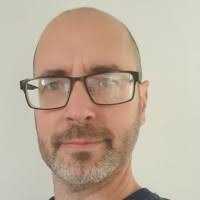 100+ profilů „Eddens“