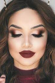 30 Best Fall Makeup Looks And Trends For 2021 Burgundy Eye Makeup Fall Makeup Looks Maroon Makeup