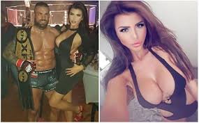 Karlos vémola a lela ceterová. Vemola O Sve Sexbombe Laska Pres Instagram Na Vanoce Dostane Nova Prsa Expres Cz