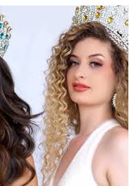 Is all about shine and having fun 💖 ✨ Nuestras reinas no solo brillan por  su belleza, si no por la pasión y determinación con la que afrontan cada  certamen. 💫 Nos enorgullece verlas disfrutar de cada ...