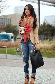 Red Black And Brown Outfits Jessica Alba Wearing Burgundy Blazer White And Red And Navy Plaid Dress Shirt White Crew Neck T Shirt Blue Skinny Jeans Fashion Perfect Fall Outfit Autumn Winter Fashion