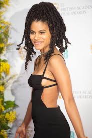 Zazie Beetz Sexy Tits and Ass Photo Collection - Fappenist
