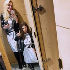 Madre figlia abiti da cerimonia nuziale della neonata vestito dalla principessa mommy and me vestiti elegante. Abbigliamento Coordinato Mamma Bambina Look Mamma E Figlia