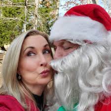 What regulars were there from start to end of the TNN's Club Dance show?