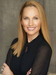 Donna Montijo's Instagram, Twitter & Facebook