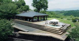 鹿児島にある究極のリゾート 天空の森 の 交通案内をご紹介いたします 羽田空港から鹿児島空港まで約1時間45分 鹿児島空港から車で約15分 鹿児島市内から車で約50分 九州自動車 道 溝辺インターより約15分 隼人駅または嘉例川駅からタクシーでもお越しできます