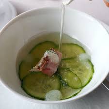Mise En Bouche Autour Du Concombre Et Maquereau Ludovic Turac Follow Foodlikedaily Follow Pastrylike Tag Foodlikedaily In 2020 Cucumber Food Pickles