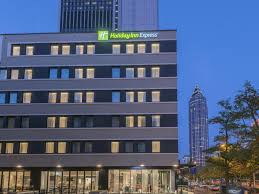 Holiday inn (also known as holiday inn, the new irving berlin musical) is a musical based on the paramount pictures 1942 film of the same name.the libretto is by gordon greenberg and chad hodge, with music and lyrics by irving berlin.the musical opened on broadway in 2016 after premiering at the goodspeed opera house in 2014. Holiday Inn Express Frankfurt City Westend An Ihg Hotel Frankfurt Updated 2021 Prices