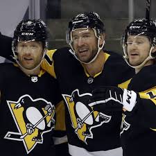 The blue jackets stun the lightning with a round 1 sweep, leaving the presidents' trophy winners with plenty of questions. Sunday Standings And Here Come The Penguins Pensburgh