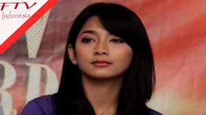 Dinda kirana nama panggilan : Biografi Dinda Kirana Sketsa