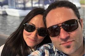 Maybe you would like to learn more about one of these? Meet Brian S Gordon Meredith Eaton S Husband Since 2008 Ecelebrityspy