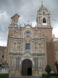 San Francisco Acatepec May Be One Of The Most Beautiful Churches In Puebla And Is Just 5 Kilometeres 3 Mile Fotos De Mexico Arquitectura Colonial Arquitectura