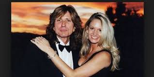 Coverdale commented on the sad news this morning, tweeting that he just woke up to some very sad, unexpected news. David Coverdale And Cindy Coverdale Dating Gossip News Photos