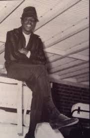 Now performing as the temptations, williams and his bandmates endured a long series of flops before finally hitting the billboard top 20 in 1964 with the way you do the things you do. The Temptations Paul Williams Paul Williams The Temptations Music Legends Soul Music