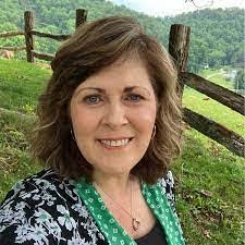 Karen Ansley's Instagram, Twitter & Facebook