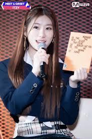 Chaeryeong In 2020 Itzy Korean Girl Band Greetings