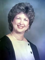 Dina Louden's Instagram, Twitter & Facebook