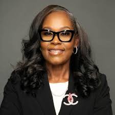 Lori Anne Pullins (@interveningLADY)