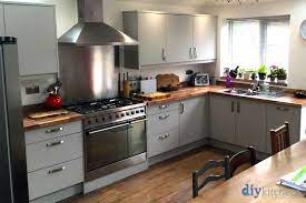 Our worktops come in a range of different materials, from laminate to luxury materials such as granite and quartz. Modern Grey Smooth Painted Real Kitchens