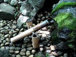 鹿おどし（ししおどし、shishi odoshi）