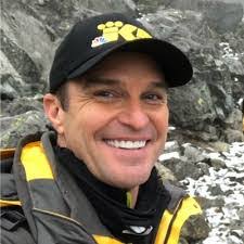 Mike Everett's Instagram, Twitter & Facebook