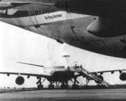 Both Aircraft Photographed While Waiting On The Tenerife Holding Pad Prior To The Accident Tenerife Tenerife Airport Disaster Aviation History