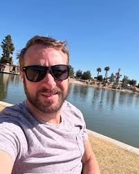 After driving 7 hours through a damn blizzard and having to reschedule my  flight, I finally made it to Arizona. Enjoying the park before I pick up my  wife and son at