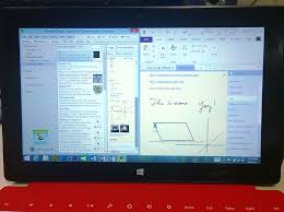 Based on it's ui and ux, evernote clearly looks more polished. 8 Ways Onenote Is Better Than Evernote Pocketnow