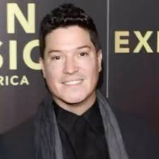 Un día como hoy, 21 de enero del año 1977 nace Frankie Negrón en Newark,  Nueva Jersey. Cantante de salsa de ascendencia puertorriqueña . Forma parte  de un grupo de soneros y cantantes tropicales ...